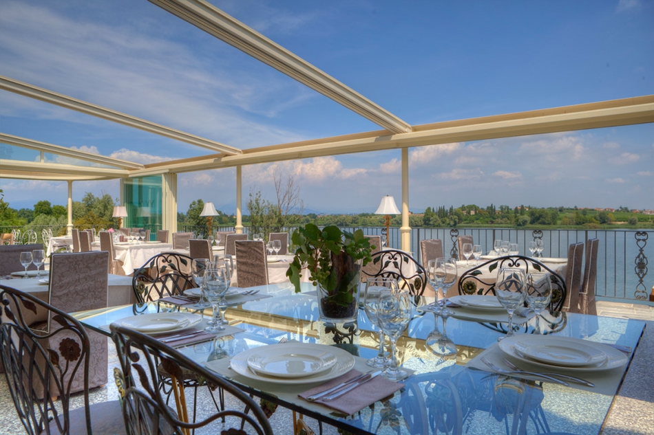 <br />
<b>Warning</b>:  Illegal string offset 'title' in <b>/home/gogardacssd/public_html/pages/minisite.php</b> on line <b>619</b><br />
