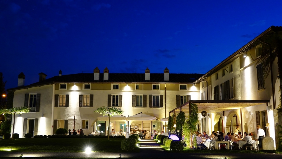 <br />
<b>Warning</b>:  Illegal string offset 'title' in <b>/home/gogardacssd/public_html/pages/minisite.php</b> on line <b>619</b><br />
1