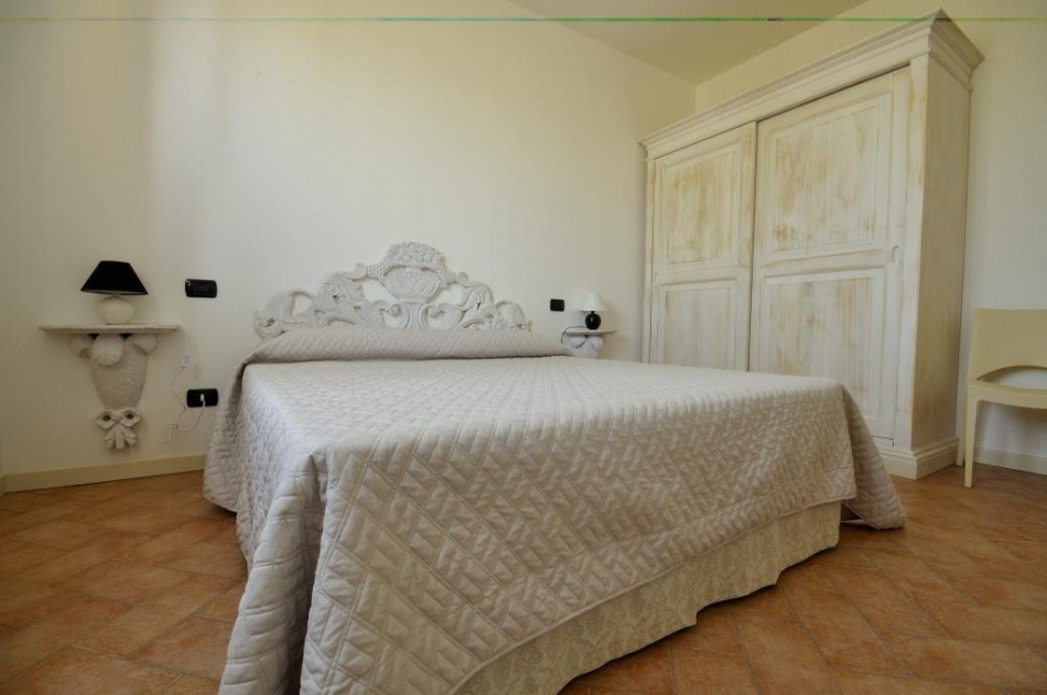 <br />
<b>Warning</b>:  Illegal string offset 'title' in <b>/home/gogardacssd/public_html/pages/minisite.php</b> on line <b>619</b><br />
